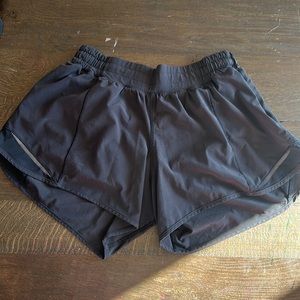Lululemon hotty hot short
